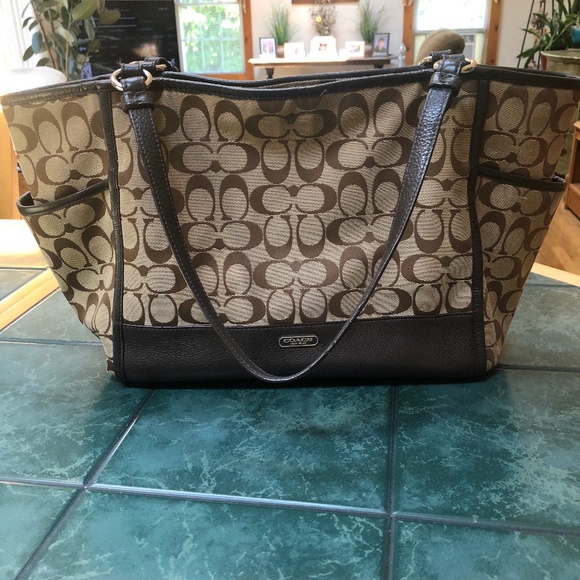 Coach Park Signature Carrier Classic Monogram - Picture 1 of 14